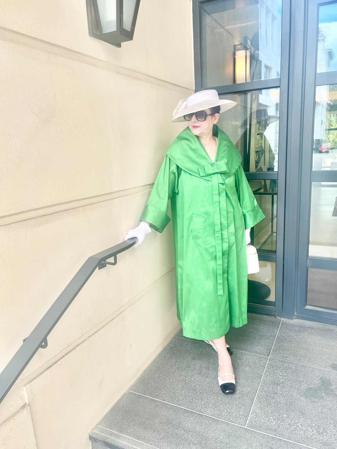 PRE-ORDER NEW: Stunning green dresscoat!