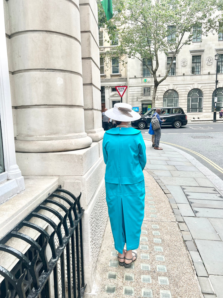 Lovely teal green pencil dress!