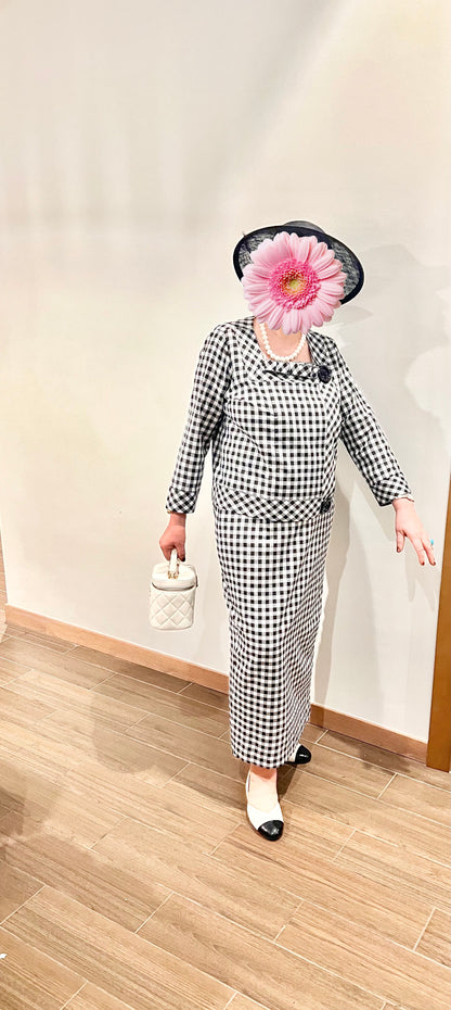 Salt and pepper Check skirt suit!