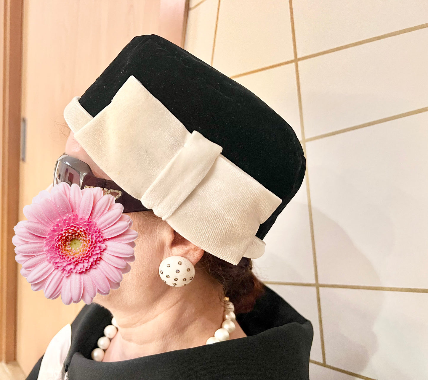 PRÉCOMMANDE NOUVEAU : Un chapeau pilulier classique toujours à la mode !