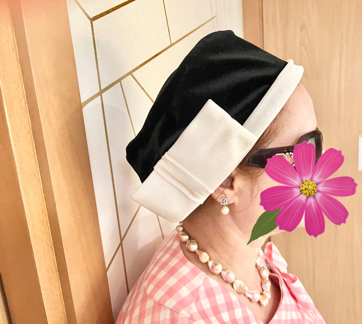 PRÉCOMMANDE NOUVEAU : Bonnet doux en velours noir avec grand noeud latéral ! 